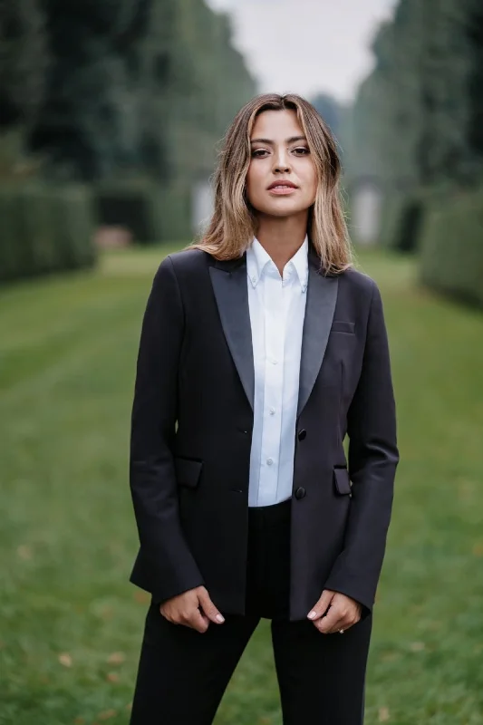 Style: WL100 - Black Women's Peak Lapel Long Tuxexo Coat Front Pockets Side Pockets Patch Pockets Style: WL100 - Black Women's Peak Lapel Long Tuxexo Coat Front Pockets Side Pockets Patch Pockets
