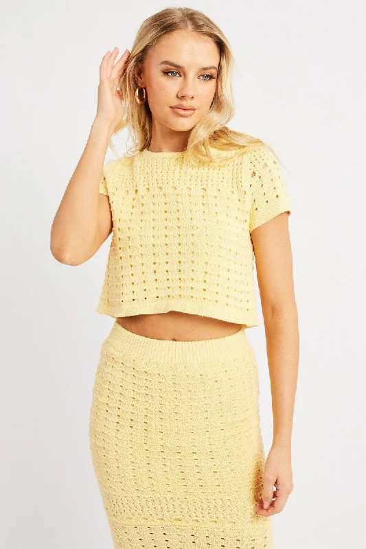 Yellow Knit Top Short Sleeve Crew Neck V Neck Knit Shirt